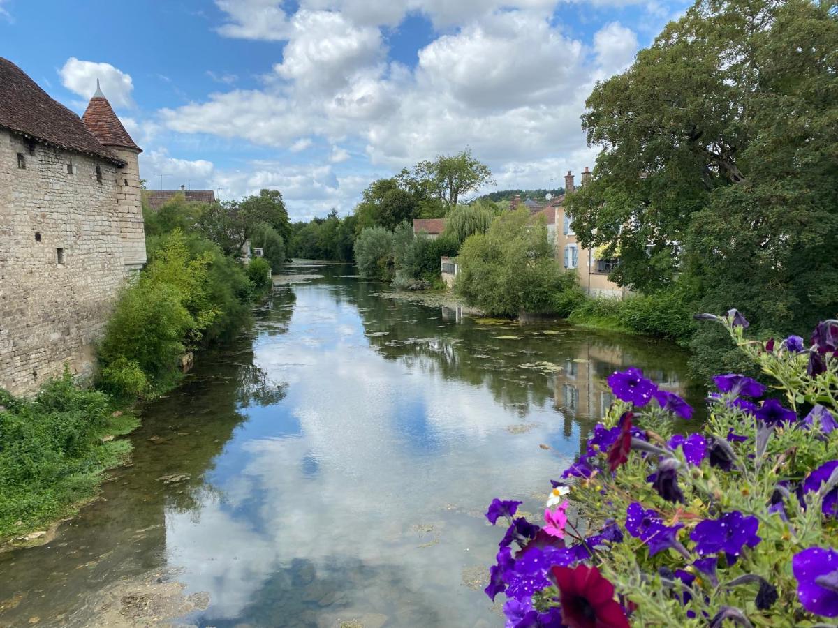 Le Cristallin Gite Plein Coeur De Chablis Exterior photo